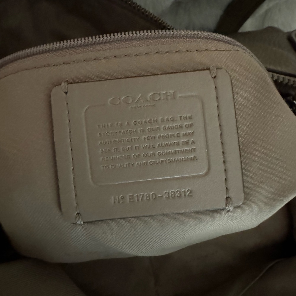 Vintage Coach Tote - Picture 2 of 6